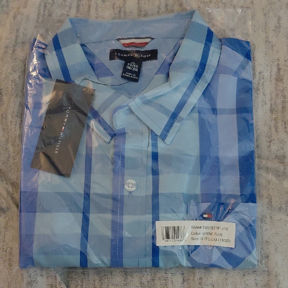 Tommy Hilfiger Men's Light Blue Plaid Shirt